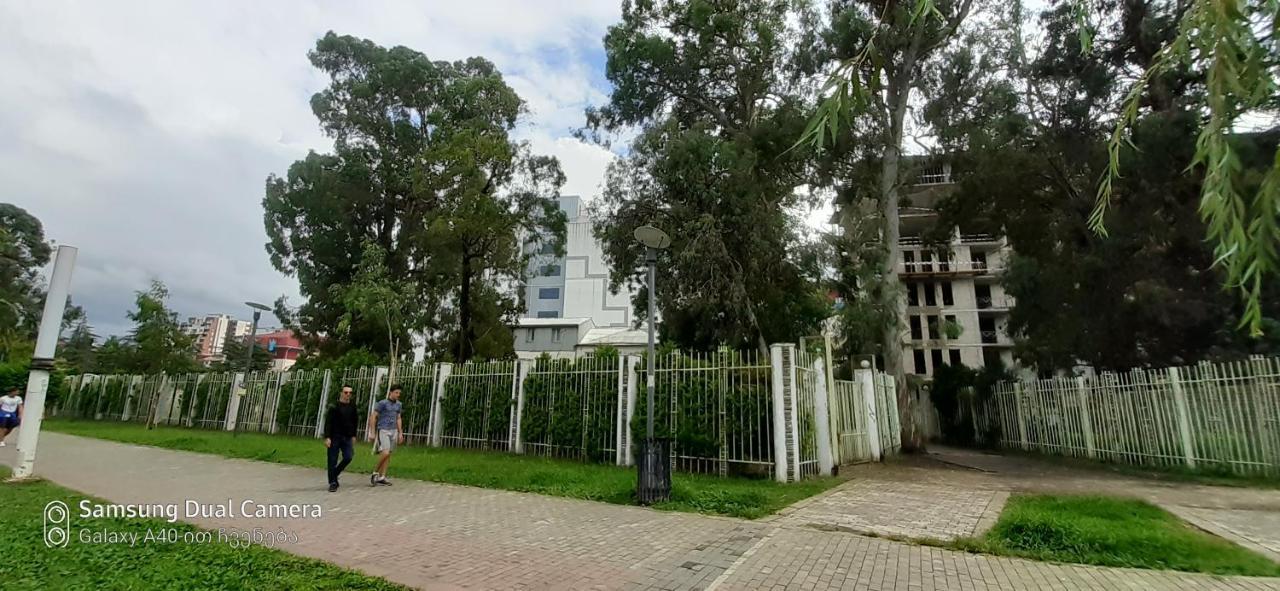 Parkside Apartament Apartment Batumi Exterior photo